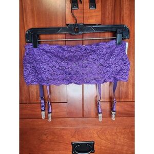 NWT Frederick's of Hollywood Purple Lace Garter Belt Size L/XL